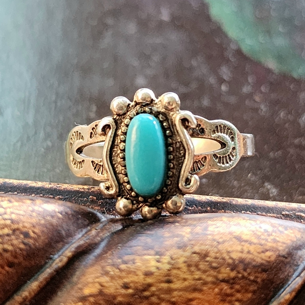 Sterling Silver And Turquoise Ring